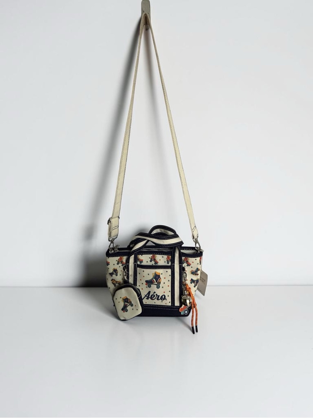 Brand New w/ tag Aeropostale Roller Skate Mini Canvas Tote